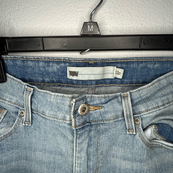 Levi’s Light Wash Denim Capri Croped Size 12 Jeans Excellent Condtion - Picture 4 of 4